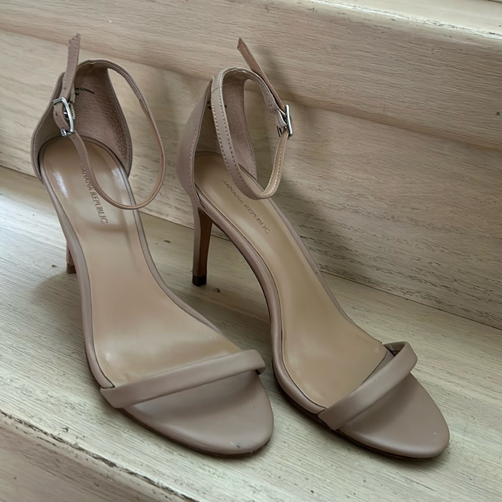 Banana republic scrappy sandals